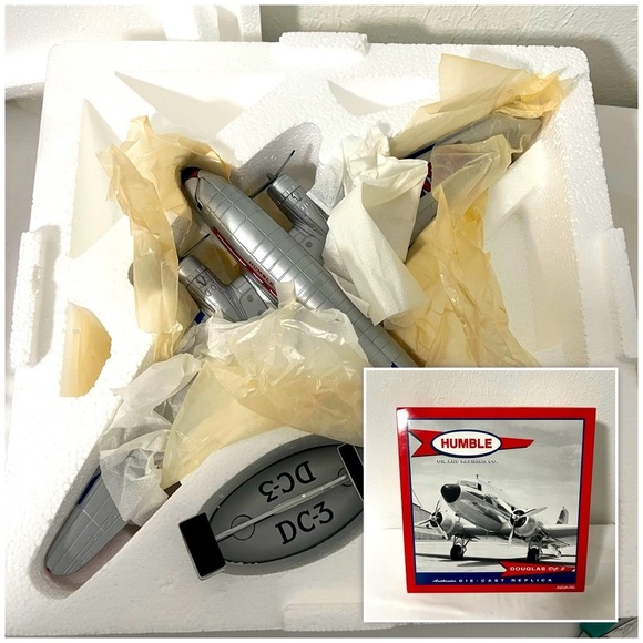 Ertl Coll. Humble Oil/Refining Co Douglas DC3 Dakota 1:72 Scale Boxed Vintage - Picture 1 of 7